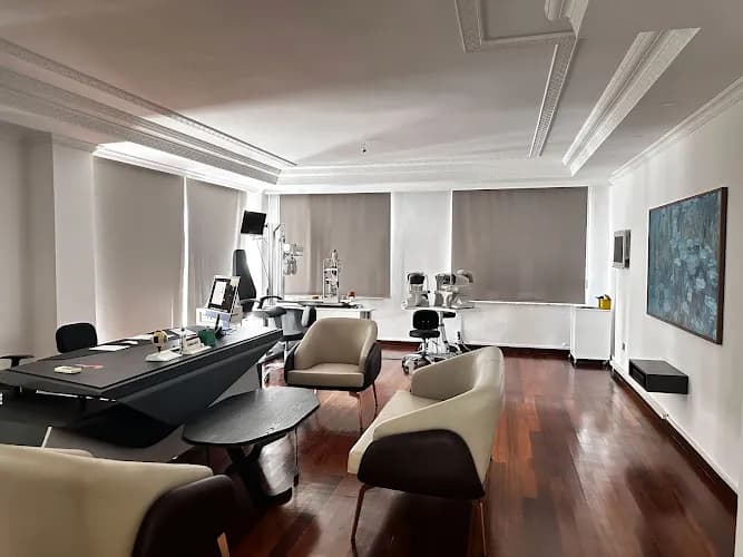 Alanya Göz Kliniği Op. Dr. Bülent Kalay kapak