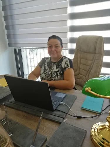 Dr. Selin Çelik Nöroloji Uzmanı kapak