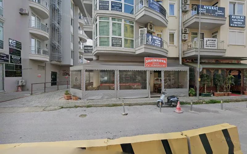 Av. Naile Uygun Erkorol kapak