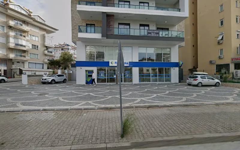 Uzm. Dr. Halil Selahattin Özten kapak