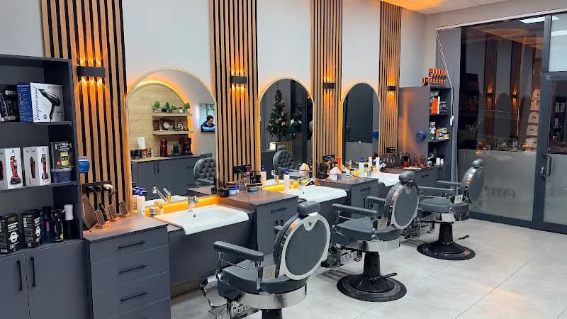 Cem Yazar Saç Tasarım Merkezi Barber Shop Kuaför Erkek Berber Hair Studio kapak