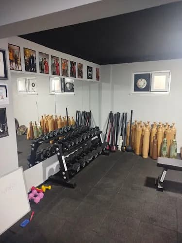 Kangotan Boxing Club kapak