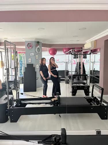 Madam Mermaid Pilates Studio kapak