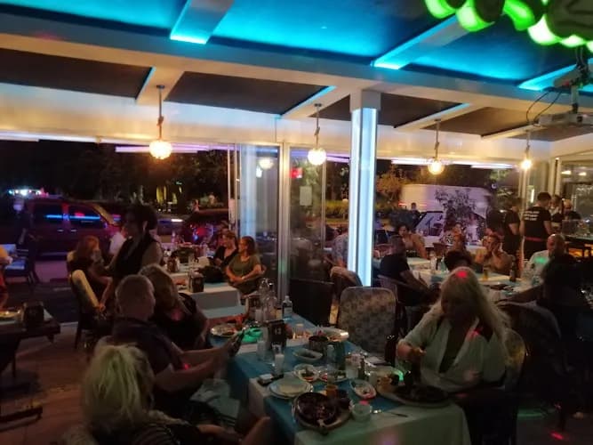 Bistro Star Restaurant Cafe Ve Bar kapak