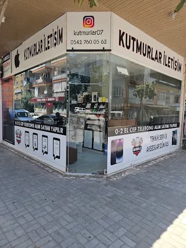Kutmurlar İletişim kapak