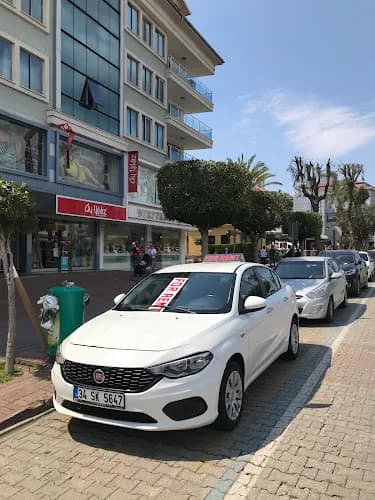 Ufo Rent A Car kapak