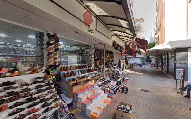 Göz Hastalıkları Uzmanı Operatör Doktor Serap Adar kapak