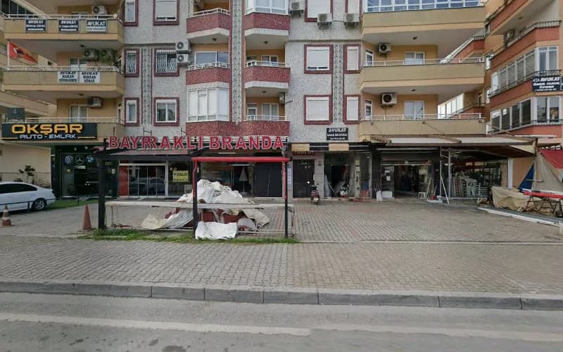 Avukat Emre Bilgiç kapak