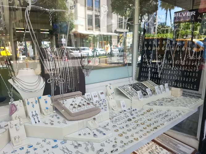 Hilal Gümüş kapak