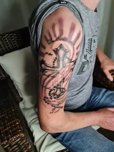 Cleopatra Ink Tattoo & Piercing Mahmutlar Studio kapak