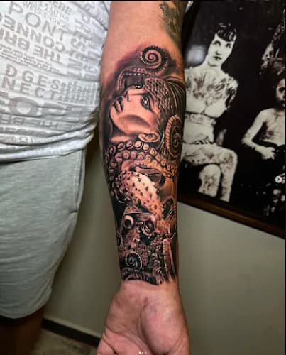Alanya Ink Tattoo Türkler kapak
