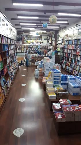 İşler Akademi Kitabevi kapak