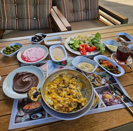 Kahvaltı Noktası (turkish Breakfast Point) kapak