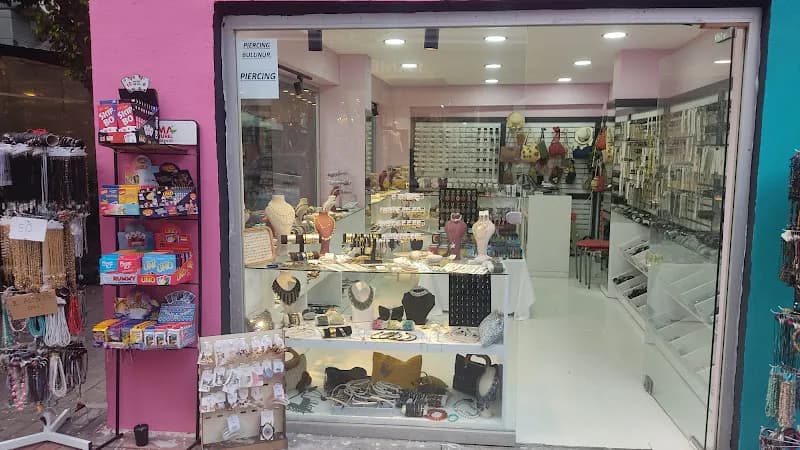 Handmade By Hly kapak