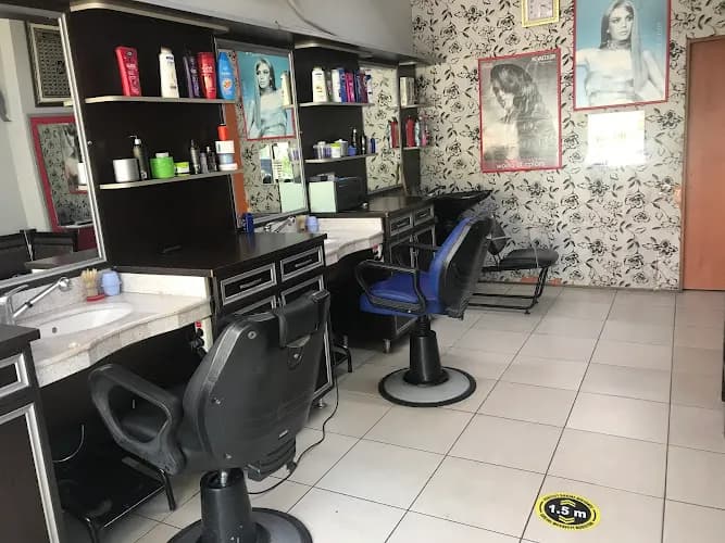 Sözer Kuaför & Hairdresser kapak